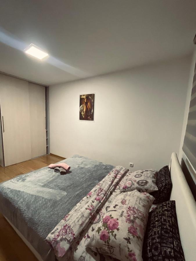 Apartman Royal 1 Doboj Kültér fotó